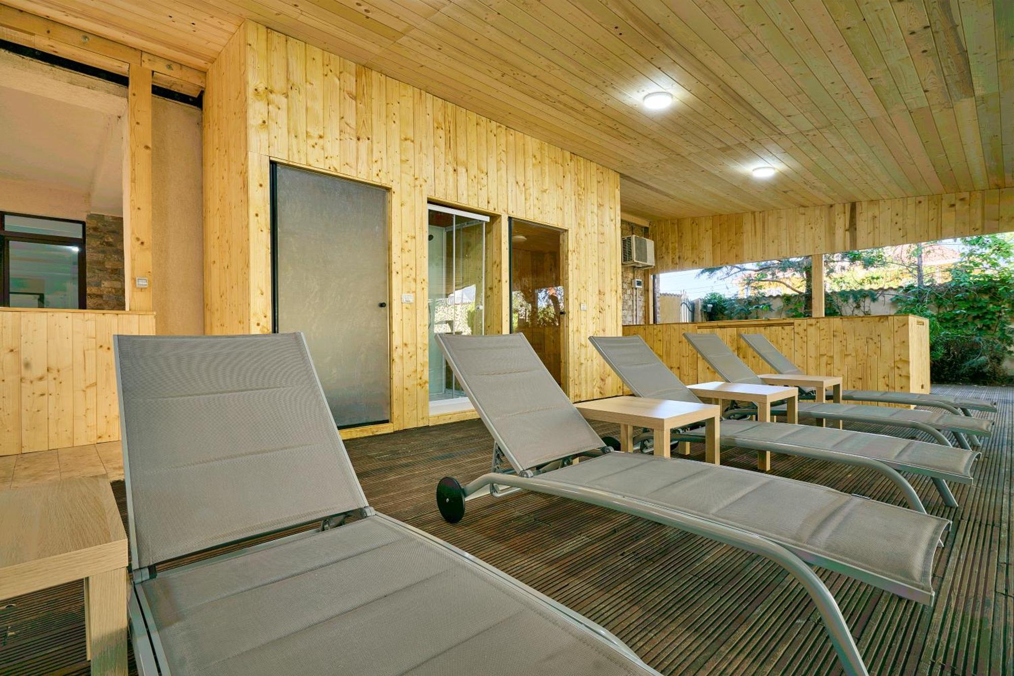 Therme Airport Resort Corbeanca Exterior photo