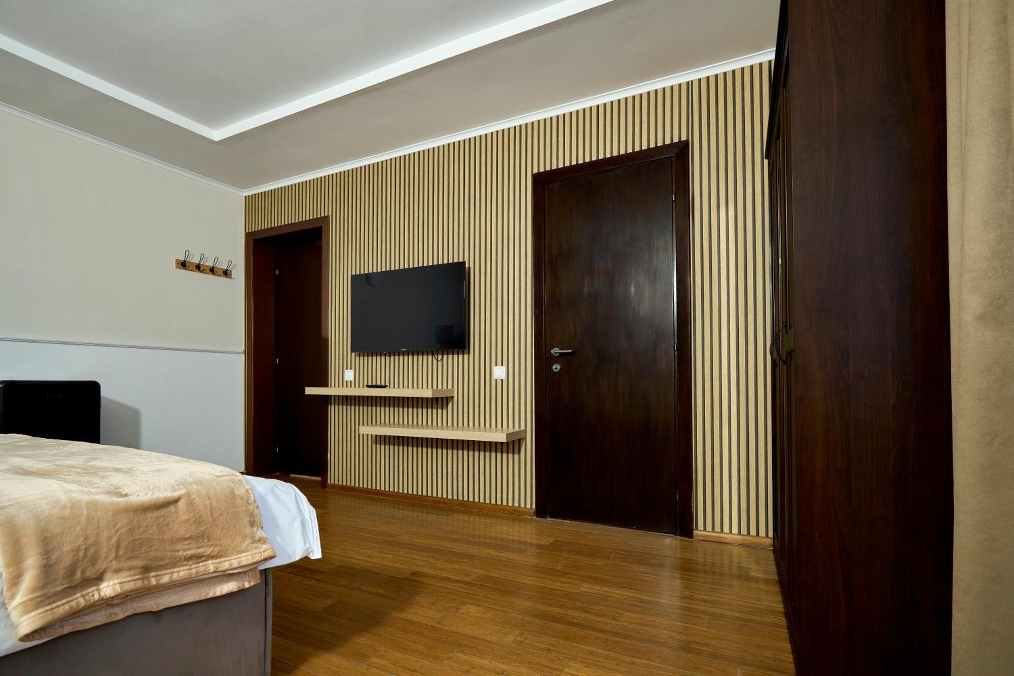 Therme Airport Resort Corbeanca Exterior photo