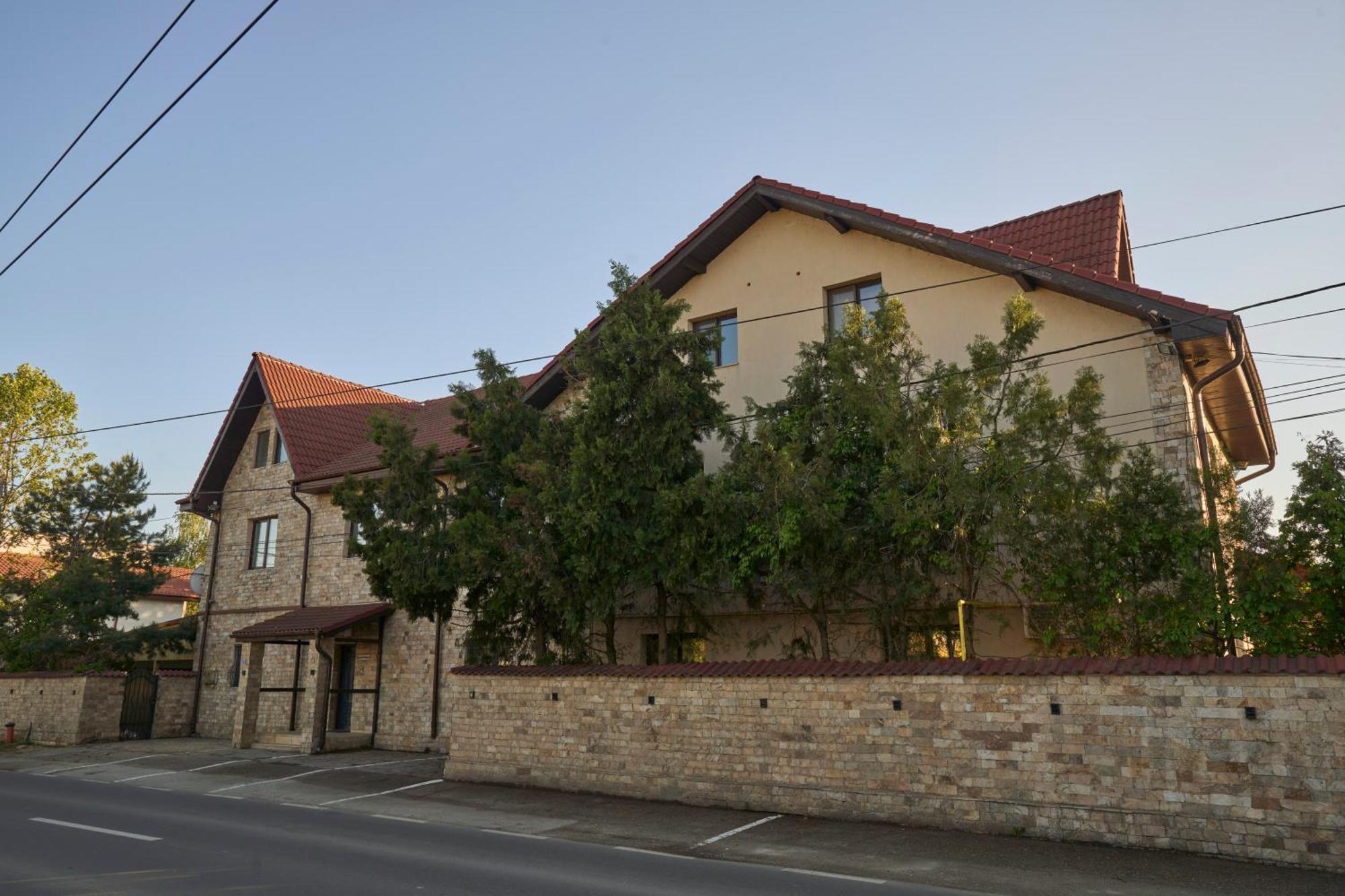 Therme Airport Resort Corbeanca Exterior photo