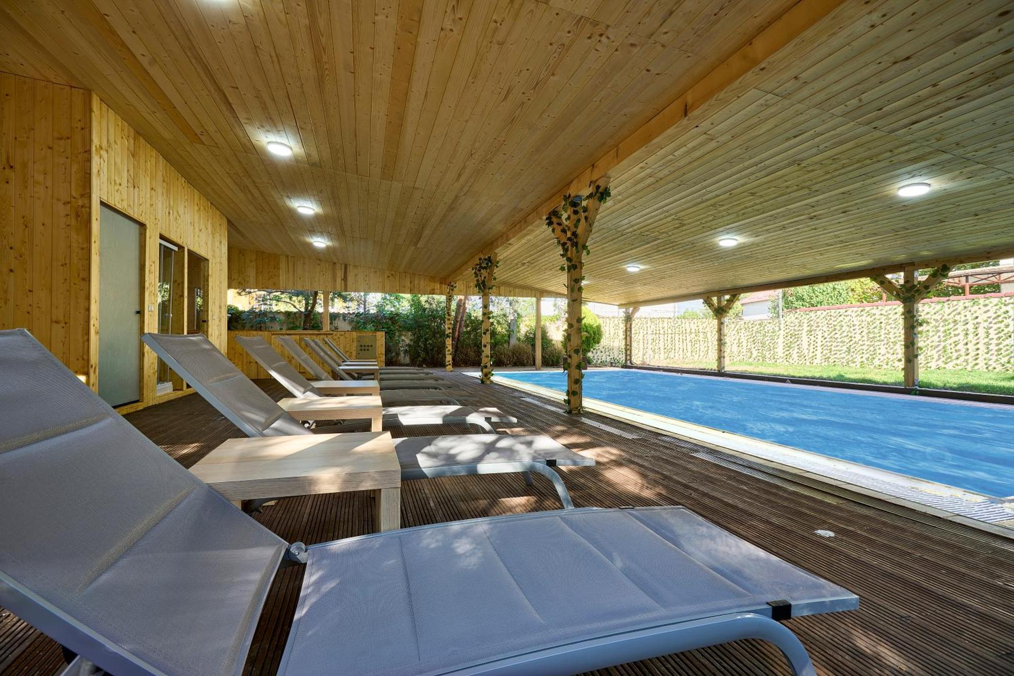 Therme Airport Resort Corbeanca Exterior photo