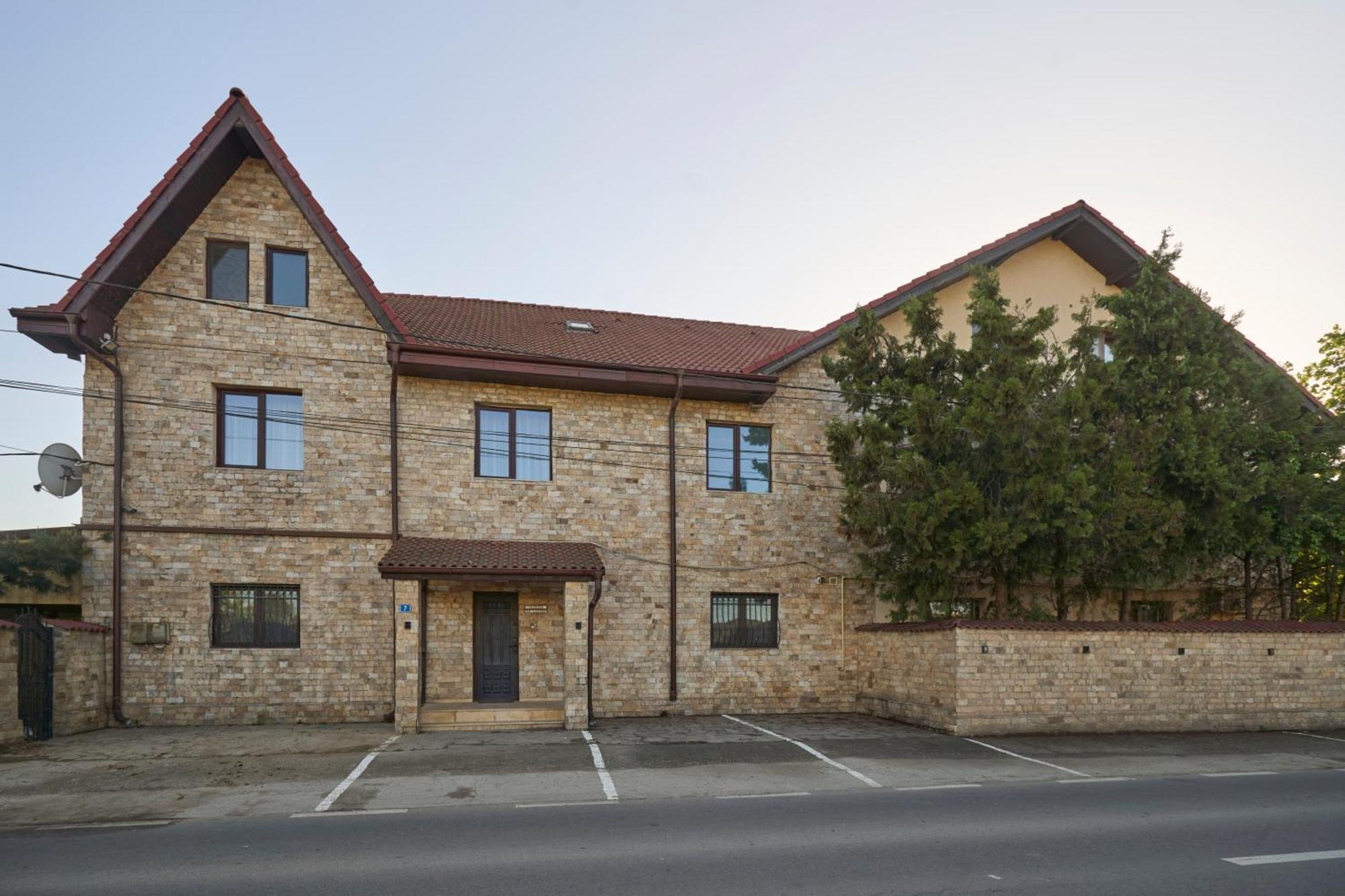 Therme Airport Resort Corbeanca Exterior photo